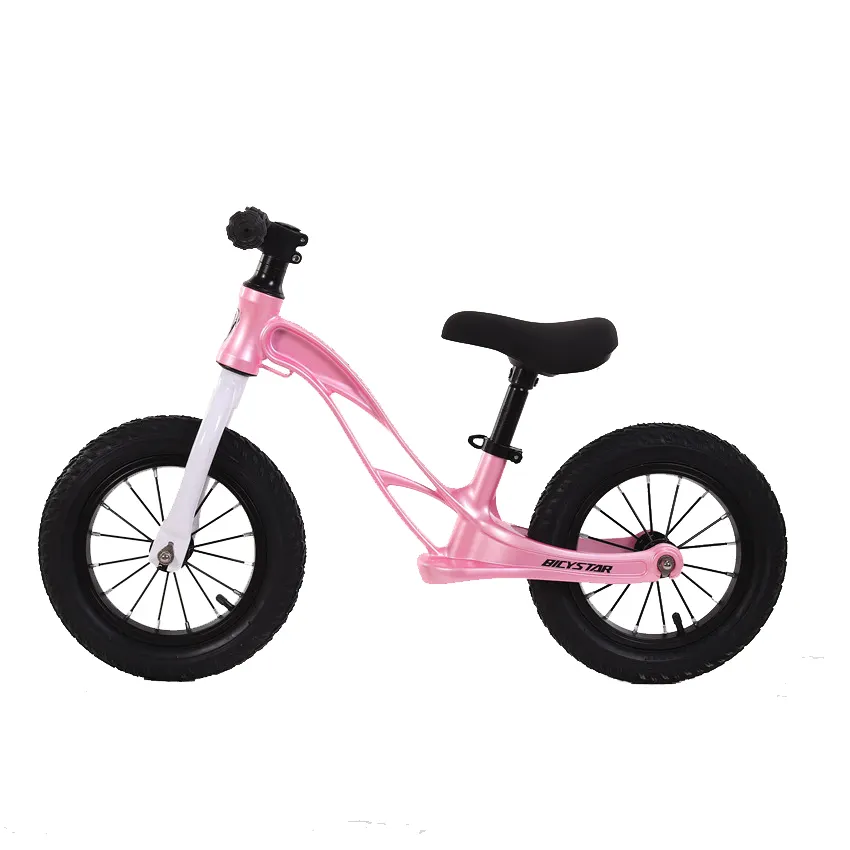 सस्ती कीमत के साथ 12 इंच संतुलन बाइक/हल्के वजन के लिए चक्र पुश बाइक ट्रेनर/शिशु संतुलन साइकिल की सवारी पर प्लास्टिक पहिया
