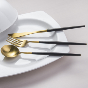 工厂专业定制细柄双色哑光结婚餐具黑金餐具套装 - Product Image 5