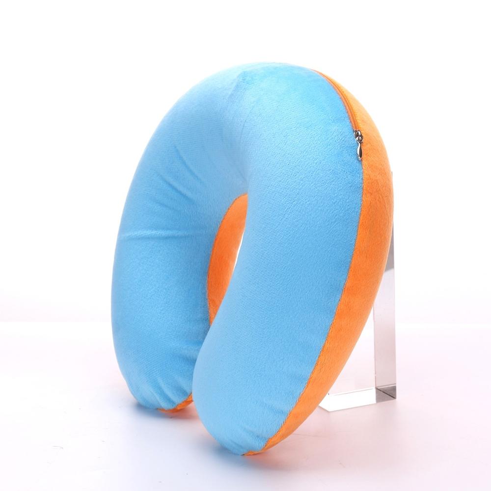 Azul cielo y naranja