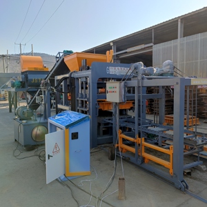 Máquina hidráulica de bloques totalmente automática, maquinaria de fabricación de ladrillos de enclavamiento de hormigón, línea de producción de adoquines voladores, qt8-15 - Product Image 4