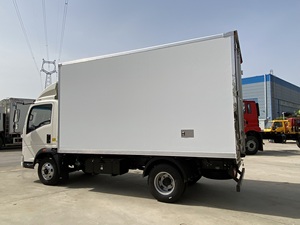 Howo 4x2-5 טון מקרר משאית חדשה דיזל ידנית reher ואן משאית