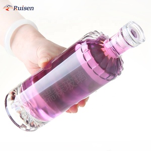 Cam kapaklar ile ince stokta cam şişeler mantar özel dipli ruhları viski şişeleri 500 ml