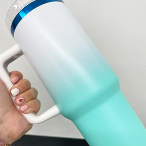 BPA ücretsiz mavi altında Ombre renkli 40oz Tumbler büyük kapasiteli paslanmaz çelik mavi kaplama 40oz seyahat kahve kupalar