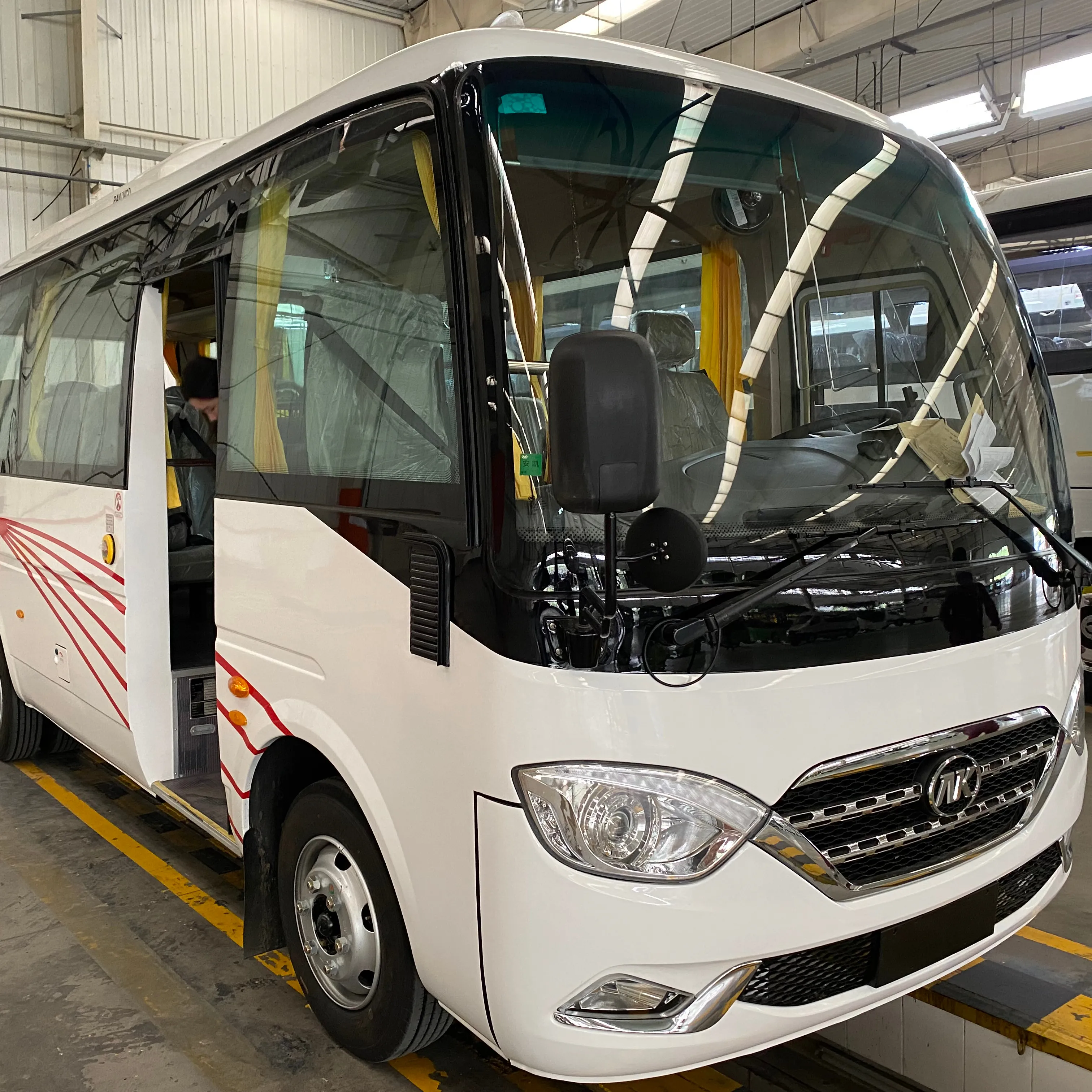 Minibús de 25 + 1 asientos con motor diésel, minibús VIP de alta calidad, autobús urbano
