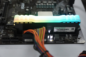 RGB DDR4-3200 DDR4 DIMM 32GB 64GB 3200MT CL16 Desktop-Speicher-Kit mit 2 Nicht-ECC-DIMM-RGB-Gaming-Speicher-RAM - Product Image 6