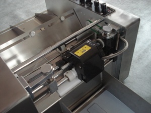 Haushalts kleine Edelstahl Datums codierer automatische Verfalls datum Stanz maschine für Kosmetik boxen - Product Image 5