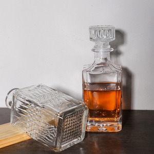 优质高档方形豪华玻璃酒精瓶750毫升朗姆酒威士忌龙舌兰酒伏特加玻璃瓶