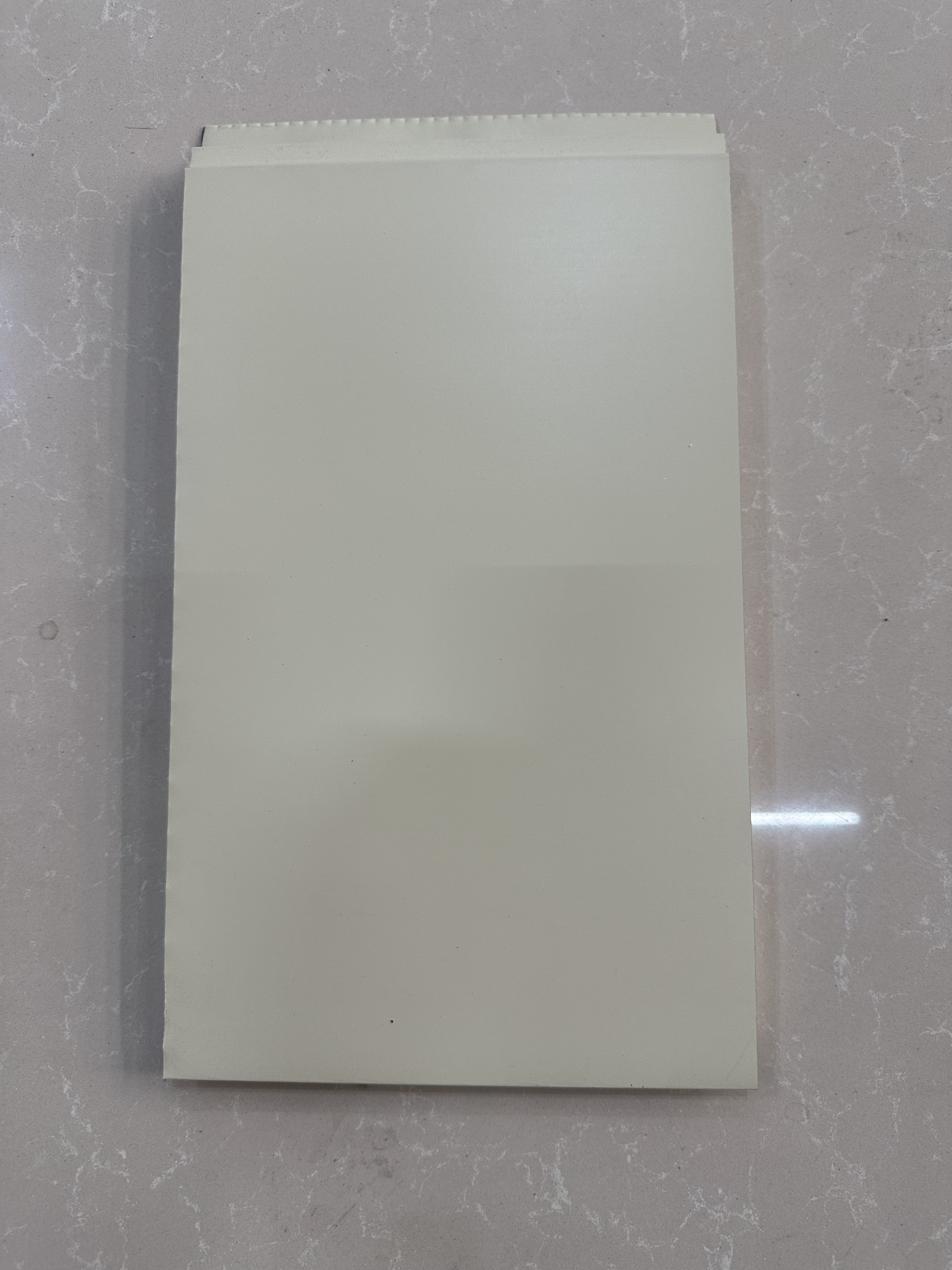 Blanc crème mat lisse