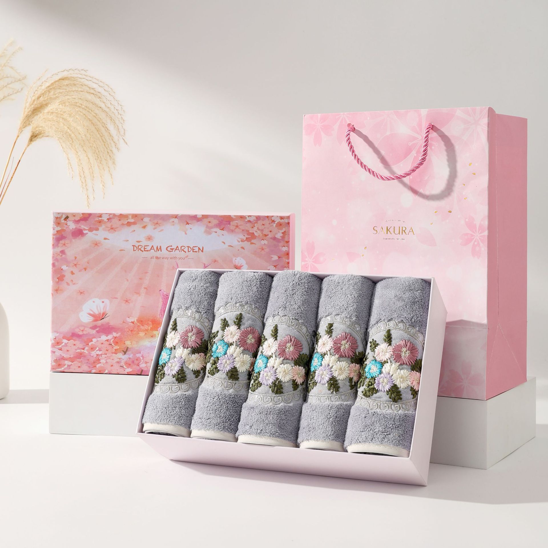 Pink reindeer gift box