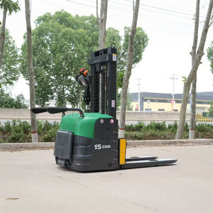 מלגזה ידנית מדגם Lu Yue CDD-15 חדשה, בעלת תפעול ידני, 1.5-<span class=keywords><strong>2</strong></span> טון, תורן חד-שלבי, סוללת עופרת-חומצה, במלאי. - Product Image 4