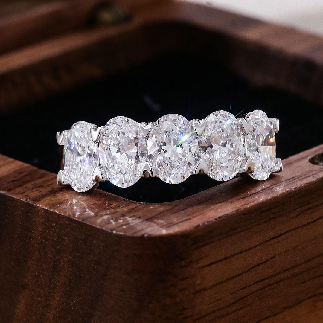 แหวนเพชรแล็บไวท์โกลด์ 10K