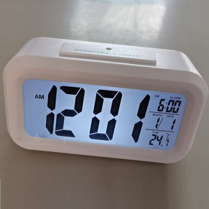 5 gün iş günü alarm akıllı akıllı ışık takvim lcd dijital saat - Product Image 2