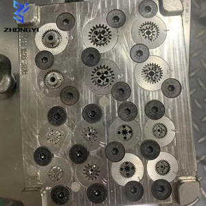 Máquina de moldeo por inyección de coche parachoques diseño de molde personalizado Pieza de plástico moldeado para juguete