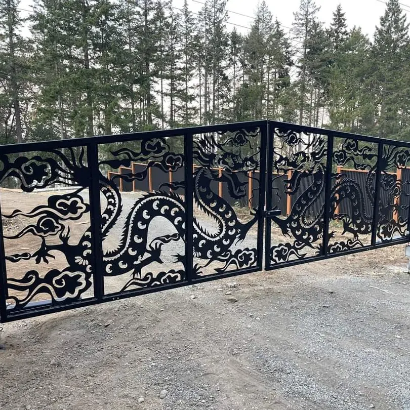 Modern Metal bahçe çit lüks dekoratif Metal çit ayarlanabilir açık ferforje çit