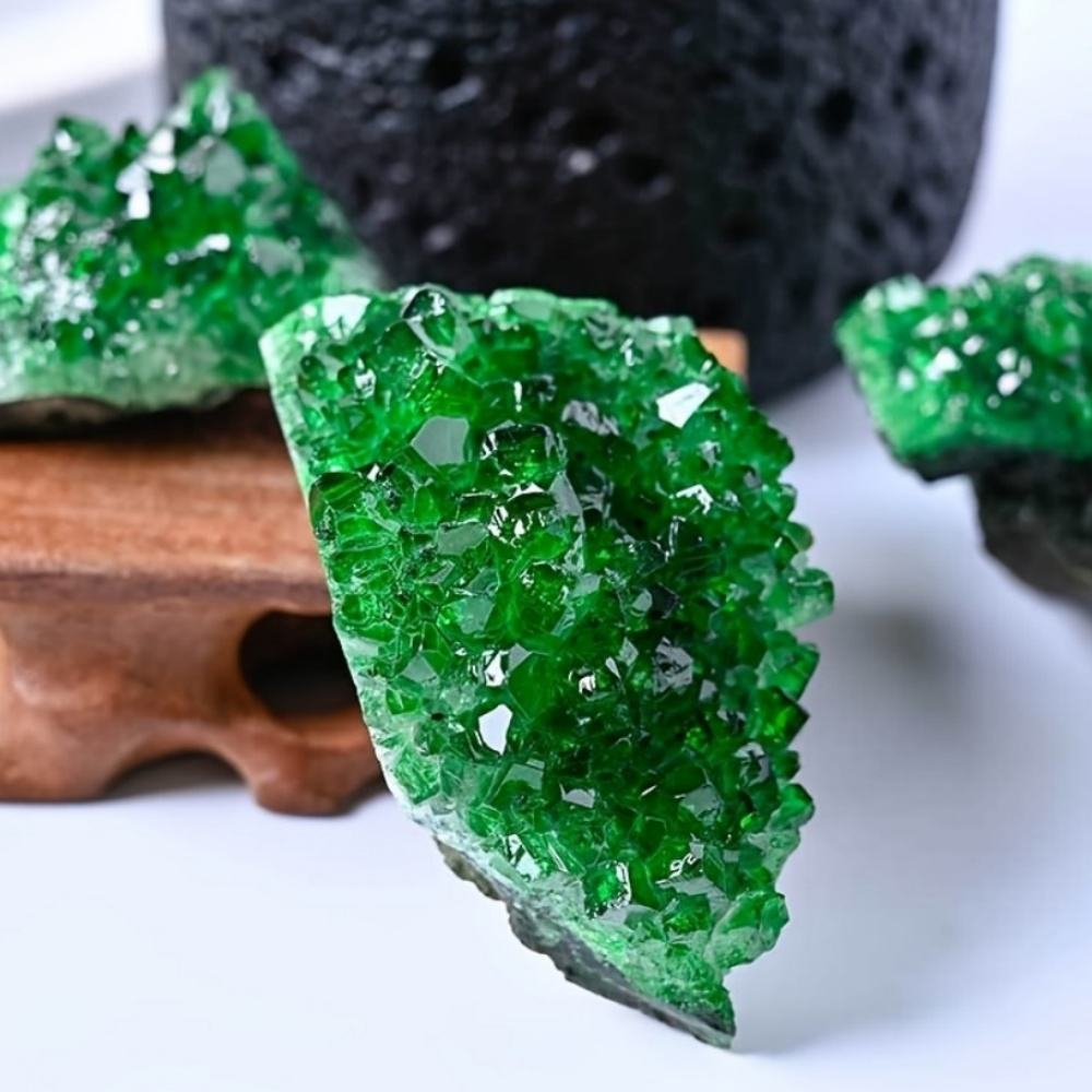 กลุ่มผลึกสีเขียว