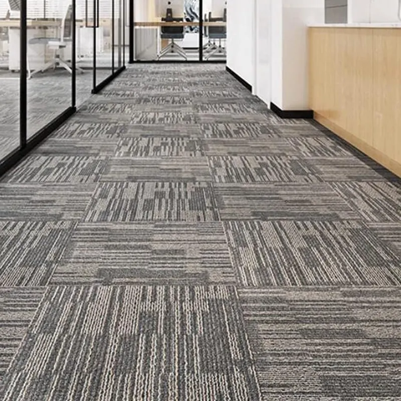 Design moderno 50x50cm Fireproof Comercial Nylon Carpet Tile Flooring Piso Escritório Telhas Tapete