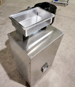 Pequeña máquina de galletas y winnower de granos de cacao tostados Precio de la máquina de eliminación de cáscara de granos de cacao - Product Image 3