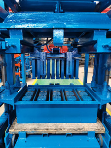 China QT 4-26 bloques de tierra comprimida máquinas ladrillo bloque automático planta de fabricación completa - Product Image 4