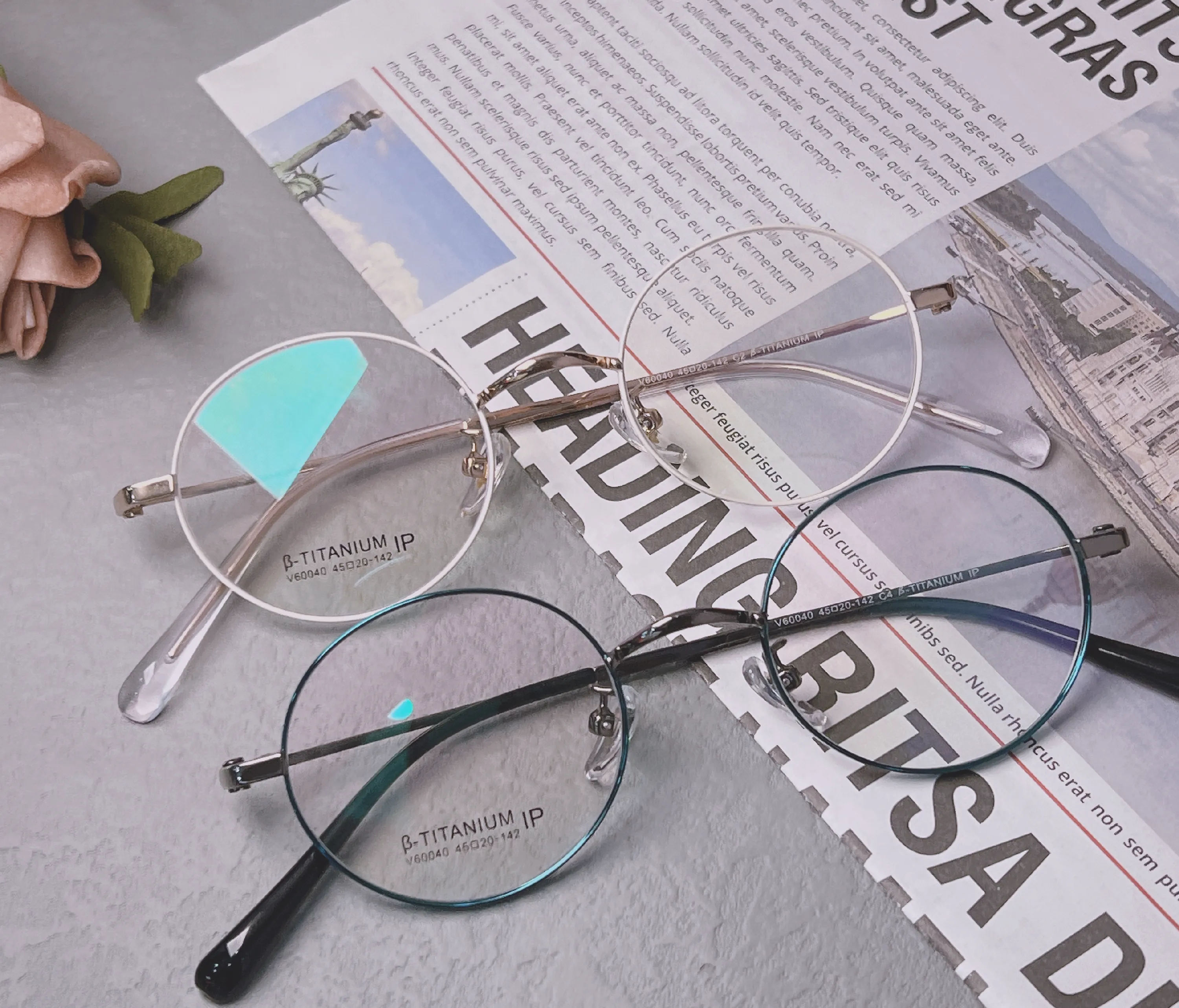Gafas de lectura pequeñas Unisex, montura redonda de titanio