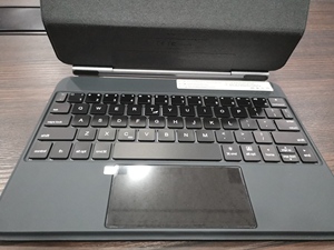 Original Design Magic <strong>Keyboard</strong> <strong>with</strong> <strong>Built</strong>-<strong>in</strong> Trackpad for iPad Pro 345 11&quot; - Product Image 4