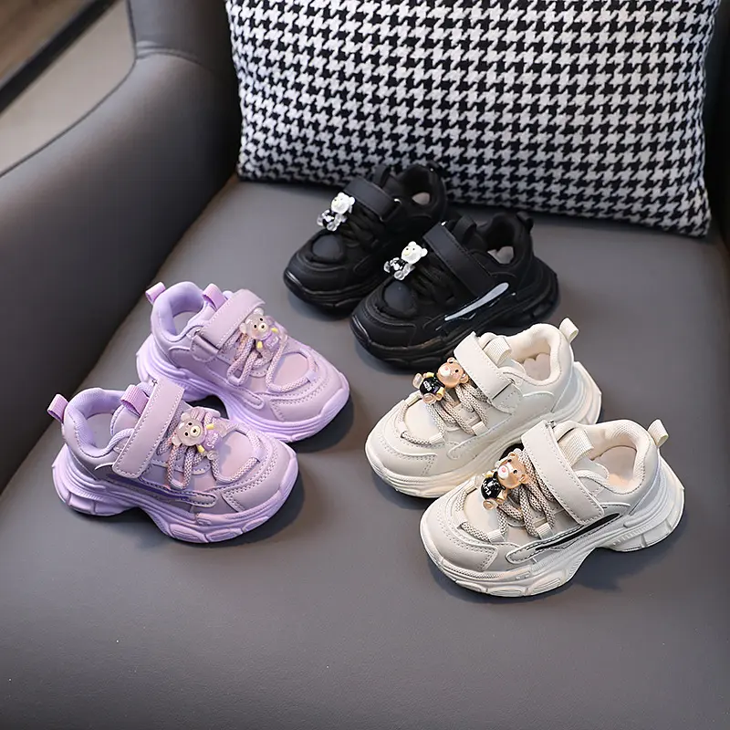 Moda de bebé nueva suela gruesa zapatilla gruesa accesorios de oso para niños zapatos para correr niños y niñas antideslizantes zapatos deportivos