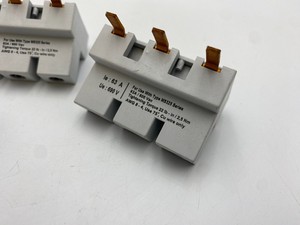 Neue und originale Plc-Menge von 5 S3M3-Klemmenschrauben 63 600 Volt AC zur Verwendung mit SPS-Programmier steuerung der Serie MS325 - Product Image 6