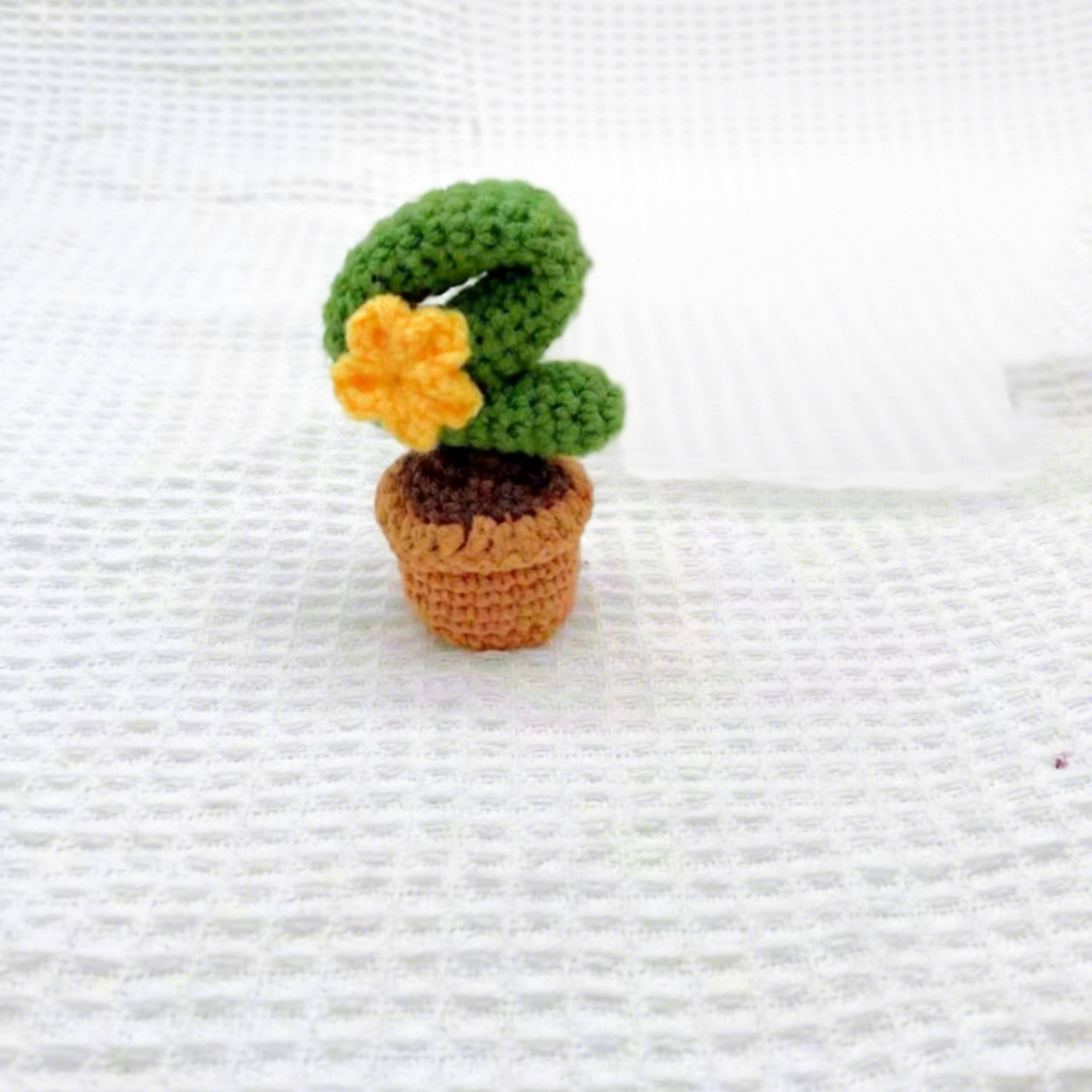 17 crochet knitted small port flower 12*5*5cm