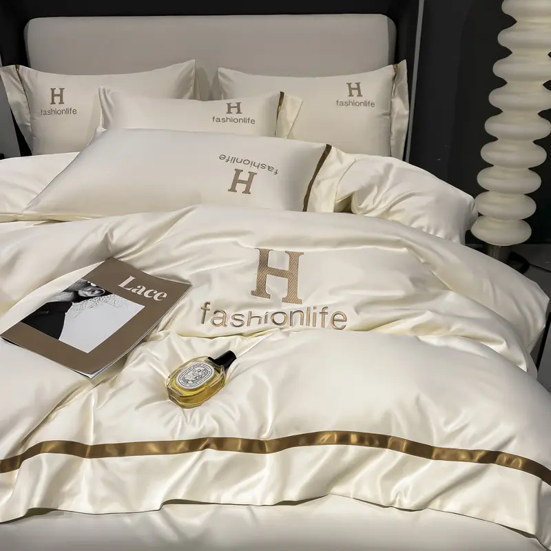 Kualitas Tinggi 100% Sutra Bordir Warna Solid Pernikahan Raja Sprei dan Selimut Penutup Empat Potong Set Tempat Tidur