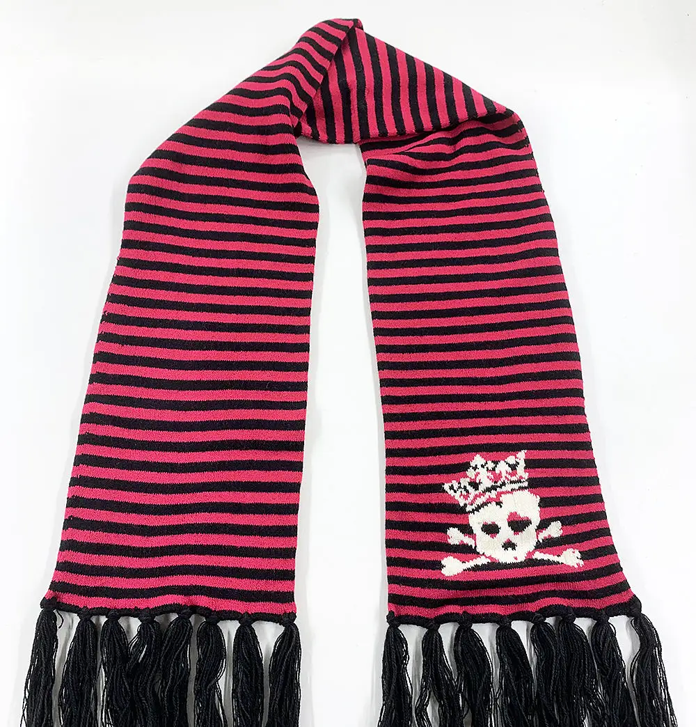 カスタマイズされた冬の暖かくて柔らかいスカーフ、赤と黒のデザインの中空の花のタッセルスカーフ、デュアルカラーニットスカーフ