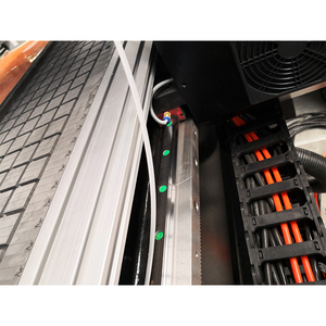 Máquina de grabado 3D cnc, máquina de corte de melamina, enrutador de 5 ejes - Product Image 6