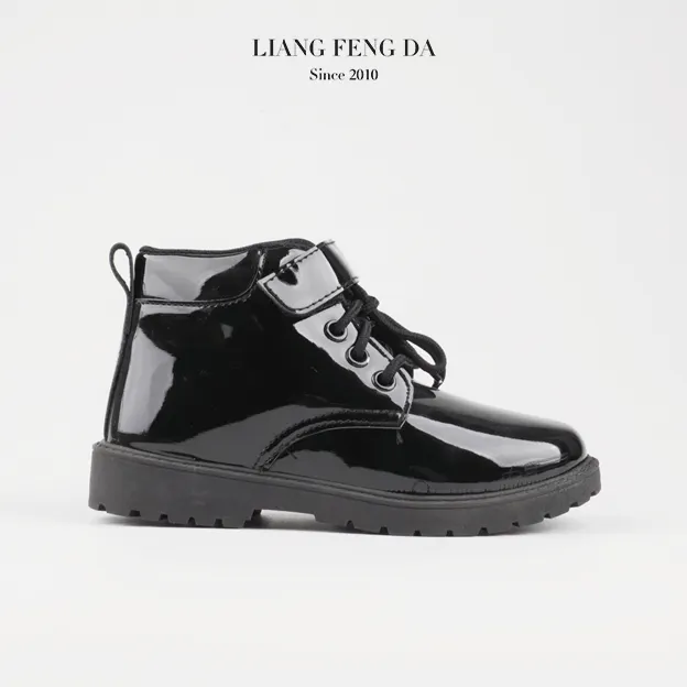 नए लेस-अप डिज़ाइन पीयू चमड़े के जूते ब्रिटिश स्टाइल स्कूल काले जूते कैज़ुअल मोकासिन जूते