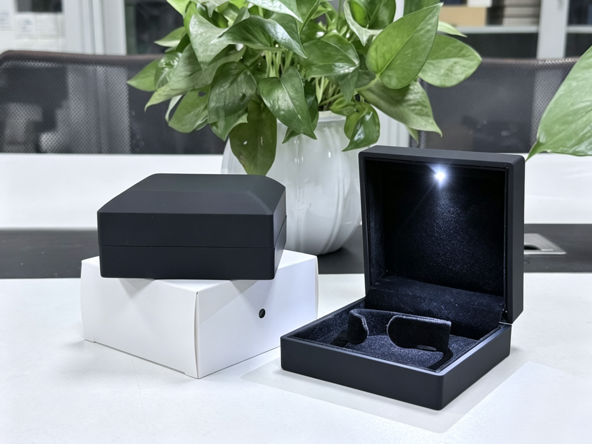 Black Bangle Box 100*100*50mm