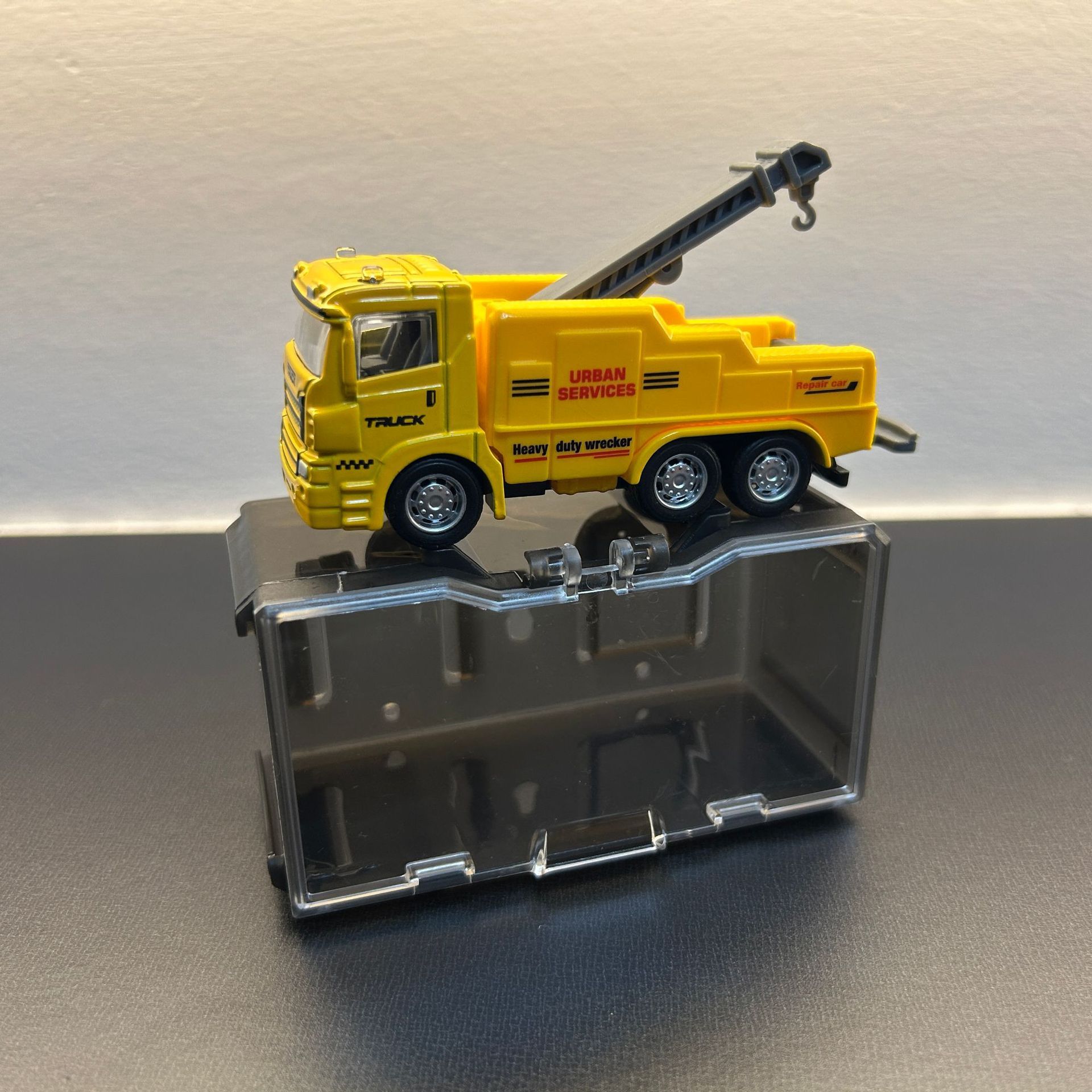 Engineering series rescue vehicle-single unit with display box