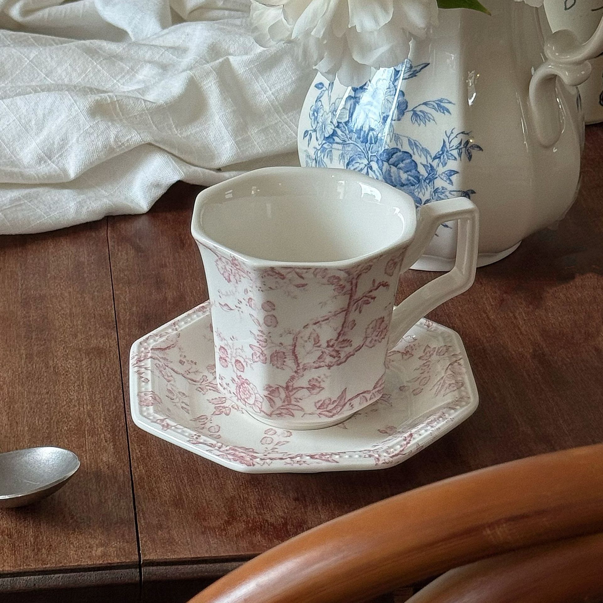 Pink vine octagonal cup and saucer 300ml+15cm