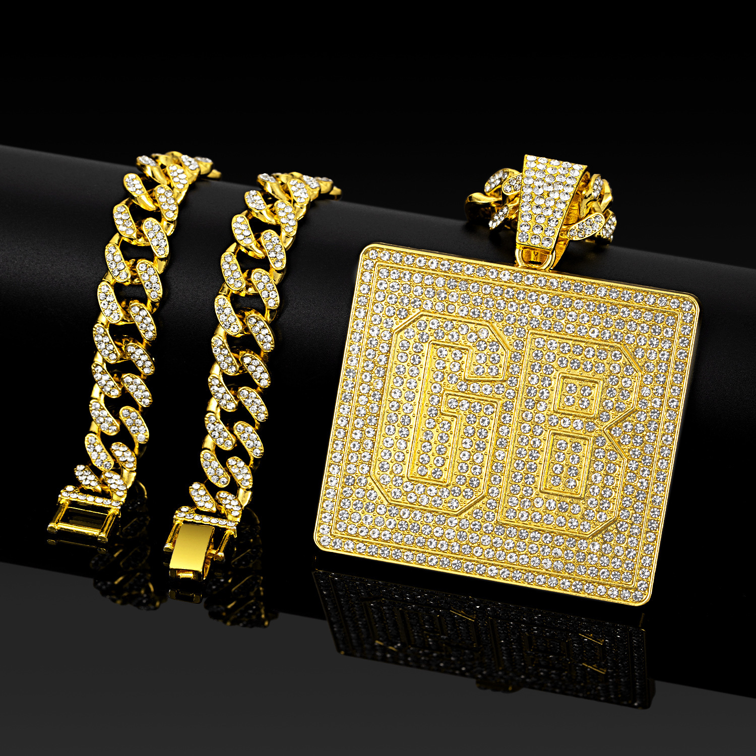Pendentif en or + chaîne cubaine 50 cm