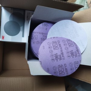 3M Xtract II Hookit清洁砂膜盘775L 6在钩环砂盘中，用于除漆砂磨混合