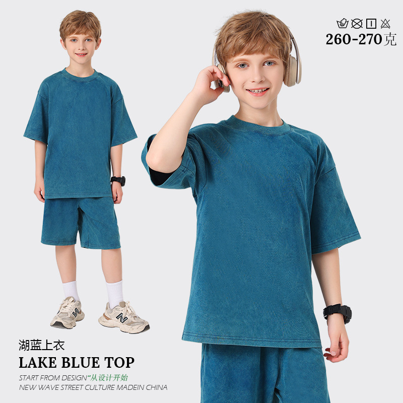T-shirt blu lago di sale saltato in padella