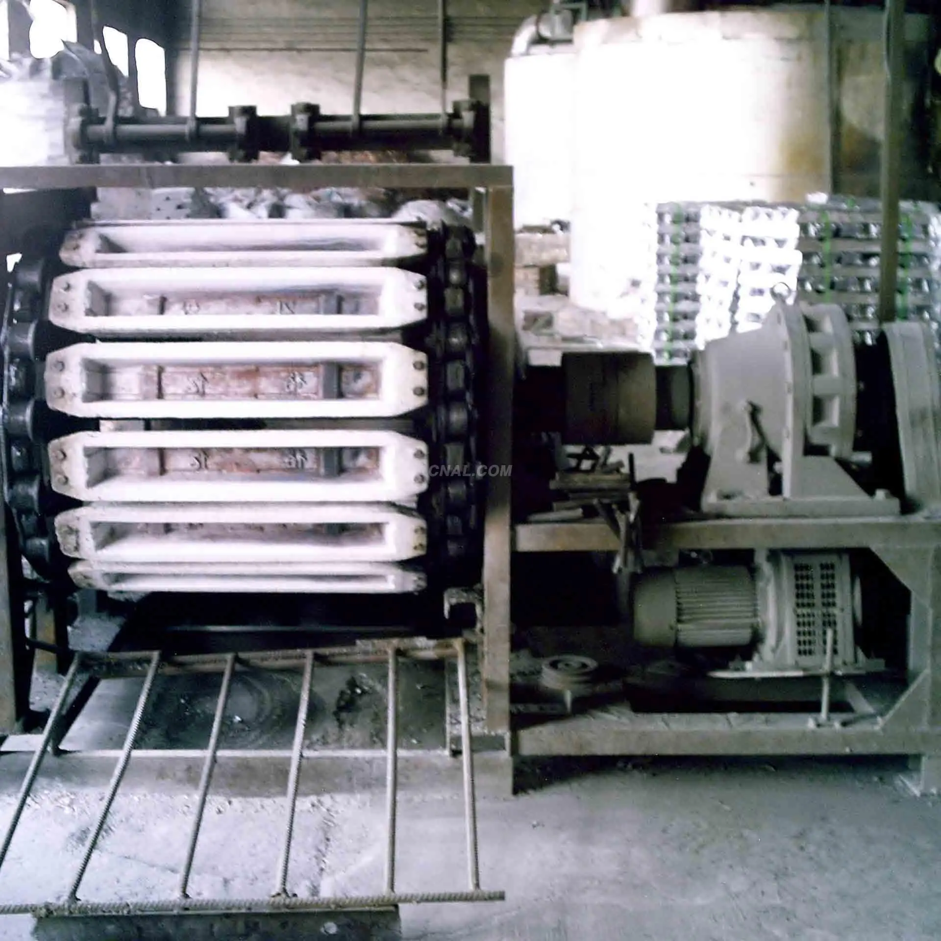 Mingcheng alüminyum külçe döküm makinesi ve aynı seviye sıcak üst döküm kalıp çin
