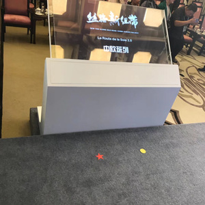 Transparent Oled Capacitive Touch Screen <strong>With</strong> Rechargeable Battery Movable Digital Signage Vertical Ultra Thin <strong>Display</strong> - Product Image 2