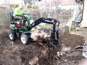 RUIHAO 4 Wheels Mini Small Digger Excavator with Log Grapple for Farm Garden <strong>Machinery</strong> - Product Image 6