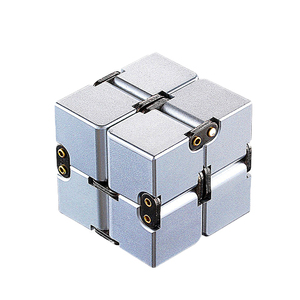 Yeni nesil Unisex alüminyum alaşımlı Metal Fidget oyuncak anti-stres dönen hediyeler için sonsuz küp parmak küp