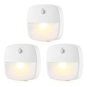 LEDモーションセンサーナイトライト、夕暮れから夜明けまでのモーションセンサー付きミニウォームホワイトLEDナイトライト、寝室用の調整可能な明るさ - Product Image 2