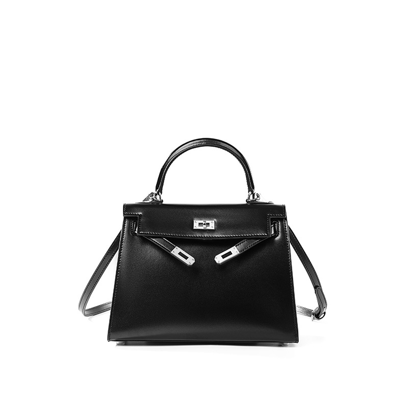 Boucle argentée noire