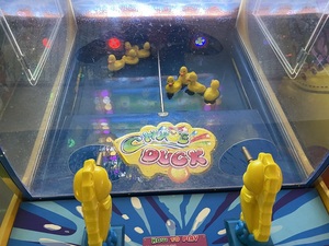 عالية الجودة عملة تعمل ممر داخلي رياضة الرماية بطة الاطفال المياه ماكينة لعبة التصويب للملاهي للبيع - Product Image 2