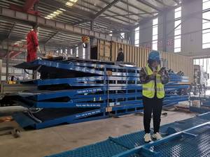 8 Ton 10 Ton 12 Ton Mobile Docking Bridge Manufacturers Electric Hydraulic Storage and <strong>Loading</strong> <strong>Platform</strong> Height Adjustment Plate - Product Image 2