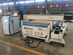 Máquina enrutadora de alta precisión, modelo SUDA EC, cnc, totalmente automática, 1300x2500, con rotación - Product Image 2