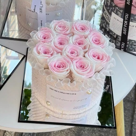 Gradiente bianco rosa