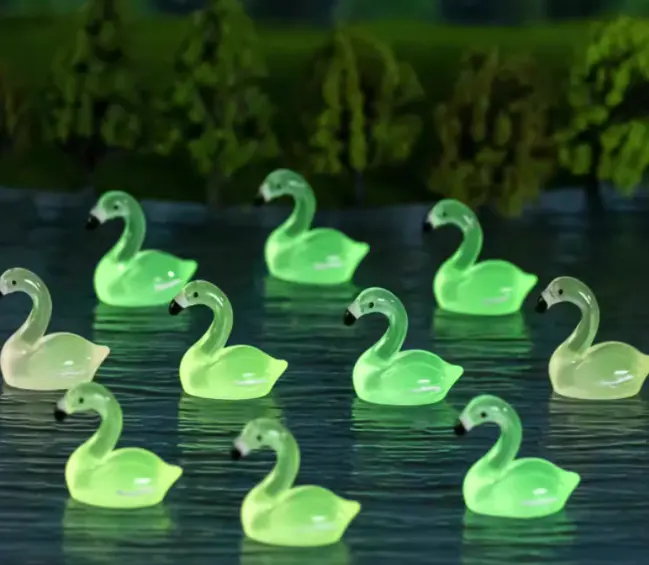Animal DIY Brinquedos Casa Fada Jardim Escritório Decorações luminosas resina flamingo animais crescem no escuro