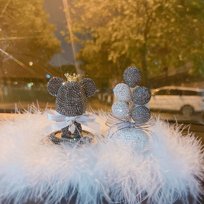Gris + gris ballon blanc + tapis de peluches