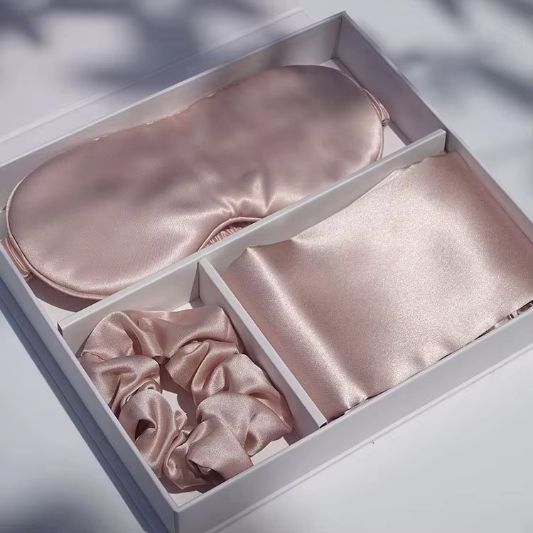 Masque pour les yeux rose, taie d'oreiller et élastiques à cheveux